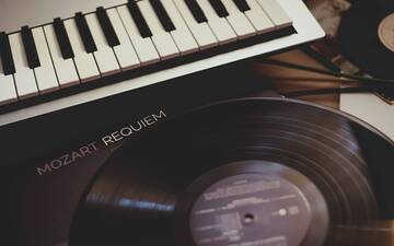 Mozart in rap