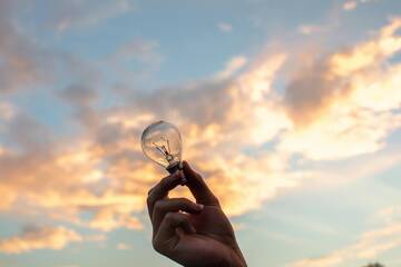 Immagine: innovazione - lampadina
