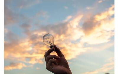 Immagine: innovazione - lampadina