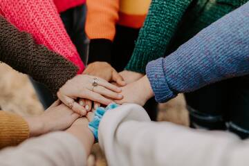 Parti con un progetto ESC a sostegno delle persone in Spagna