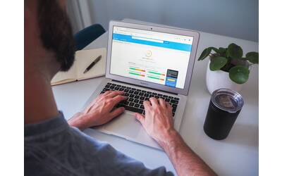 Immagine: myriam-jessier-3n3Or1UMnVQ-unsplash