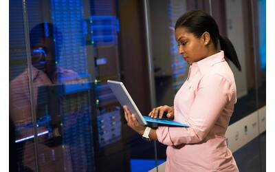 Immagine: pexels-divinetechygirl-1181341