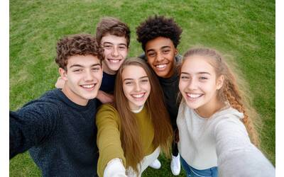 Immagine: yamu_jay-friends-selfie-9129598_1280